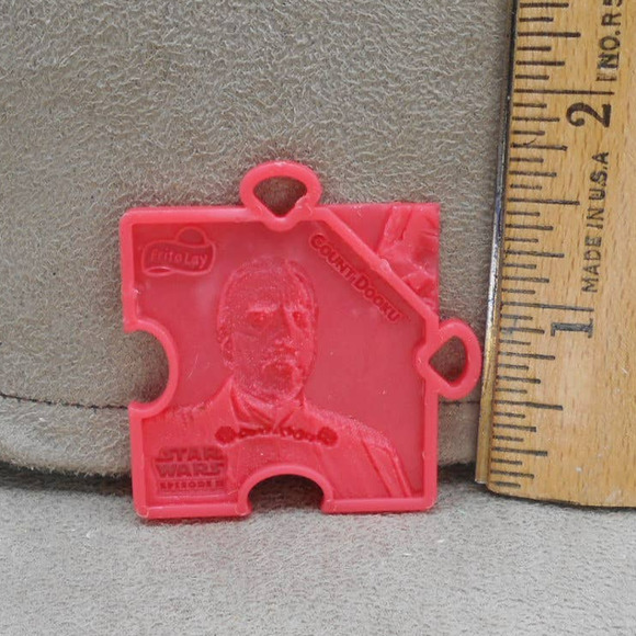 2002 Frito Lay Star Wars Episode 2 Count Dooku Puzzle Piece - Picture 2 of 4